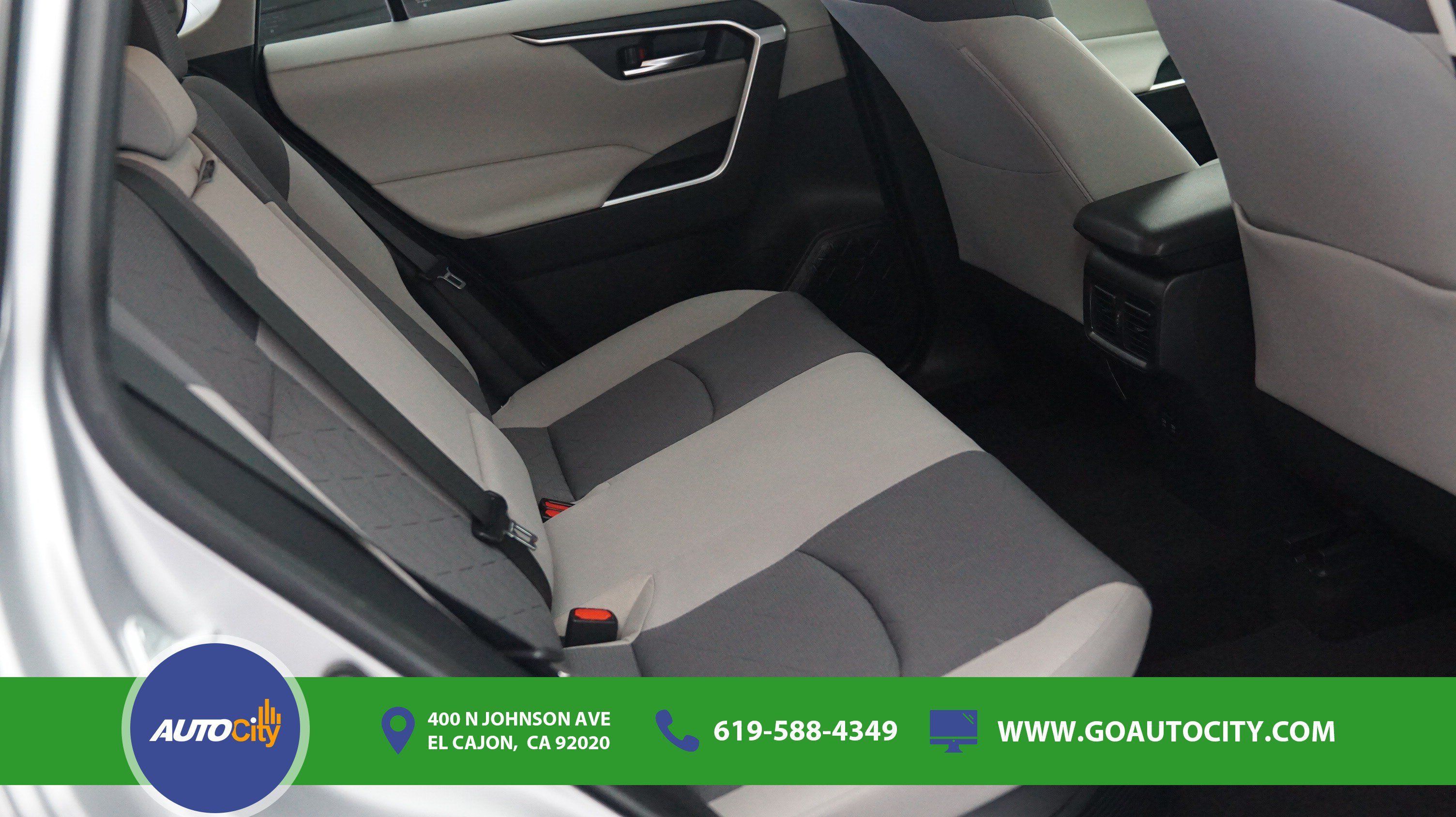 Used 2020 Toyota RAV4 XLE w/ Convenience Package AWD/4WD image 13