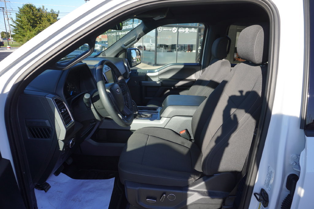 Used 2015 Ford F150 XLT w/ Equipment Group 302A Luxury AWD/4WD image 24
