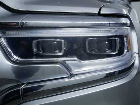 Used 2020 RAM 1500 Limited image 11