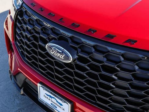 New 2026 Ford Explorer ST-Line AWD/4WD image 8