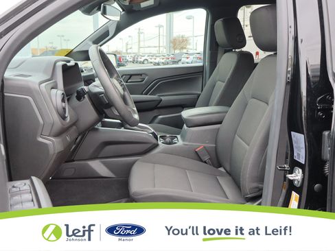 Used 2024 Chevrolet Colorado W/T w/ Technology Package image 11