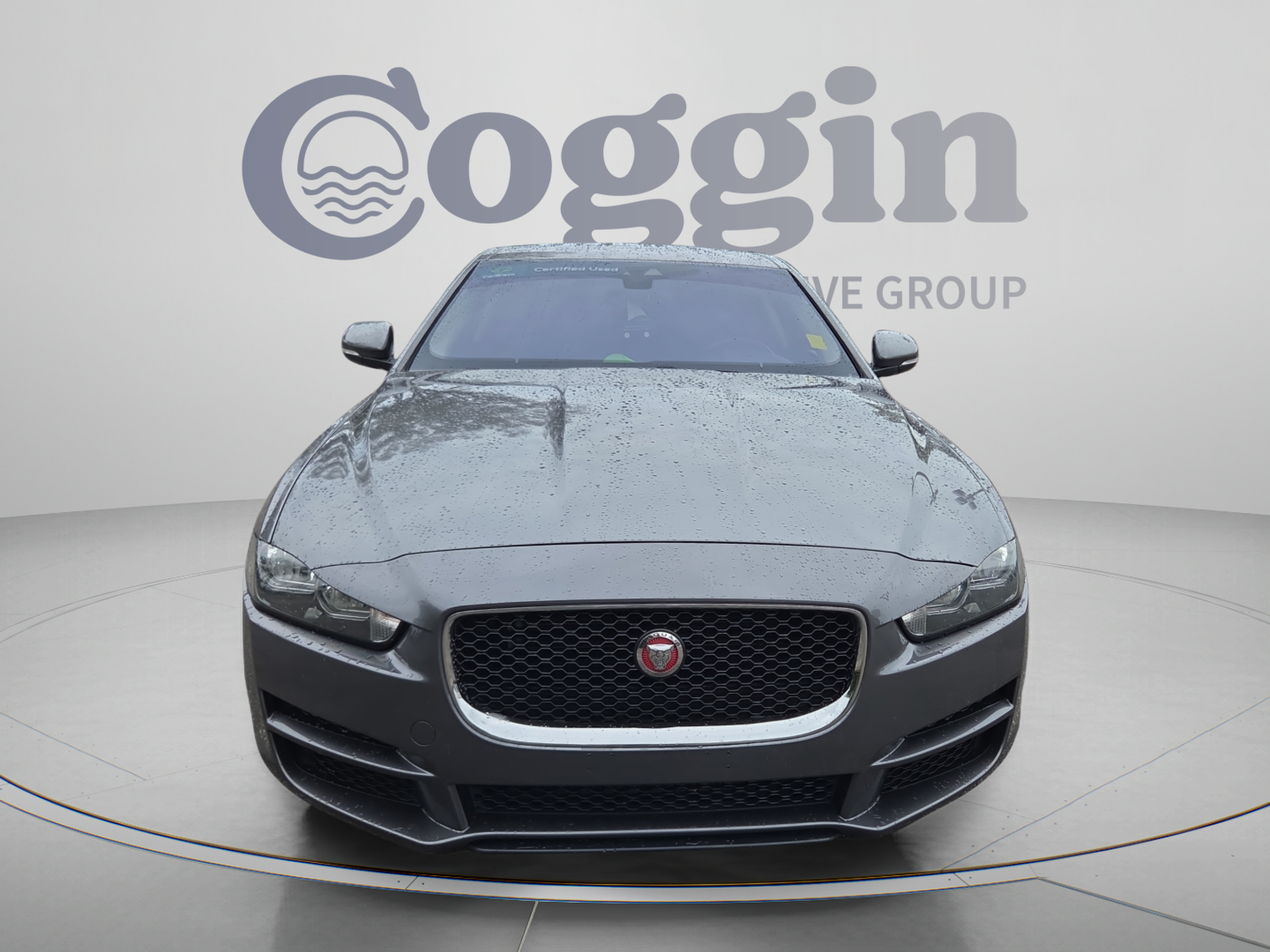 Used 2017 Jaguar XE Prestige RWD image 8