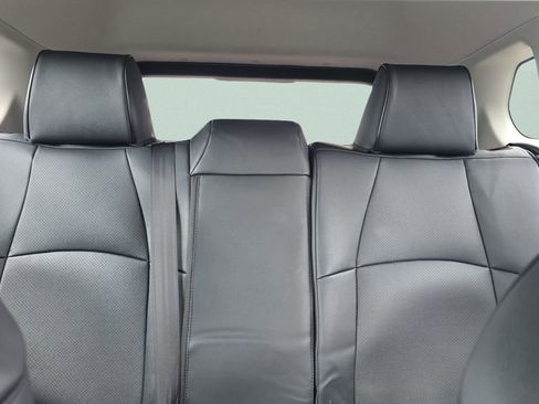 Used 2025 Toyota Corolla Cross L image 21