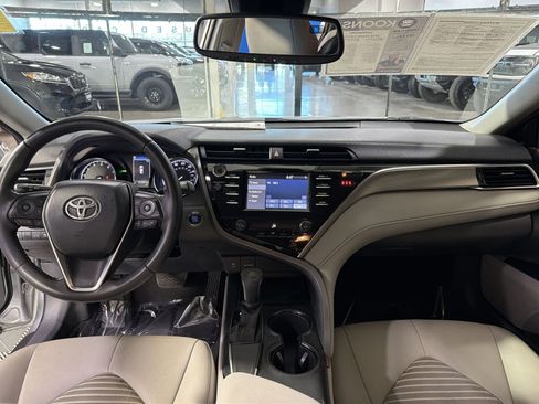 Used 2018 Toyota Camry SE w/ Convenience Package image 26