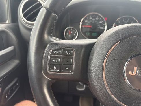 Used 2013 Jeep Wrangler Sahara w/ Connectivity Group AWD/4WD image 22