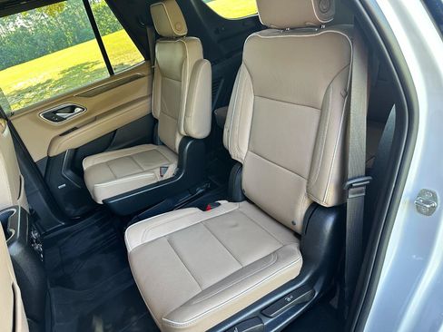 Used 2023 Chevrolet Tahoe Premier w/ Premium Package 2 RWD image 23