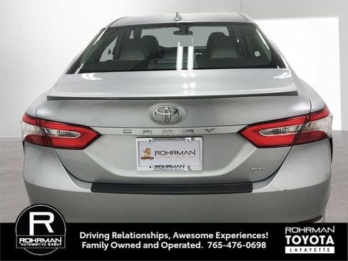 Used 2020 Toyota Camry SE image 5