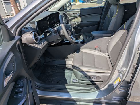 New 2026 Chevrolet Trax ACTIV w/ Driver Confidence Package image 11