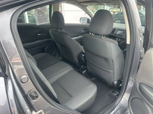 Used 2020 Honda HR-V LX image 8