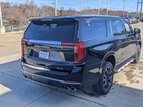 New 2026 GMC Yukon XL Denali image 7