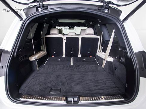 Used 2024 Mercedes-Benz GLS 580 GLS 580 image 9