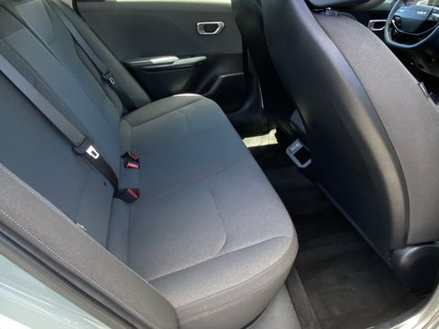 Used 2025 Kia K4 FWD image 11