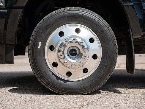 Used 2019 Ford F450 Platinum AWD/4WD image 9