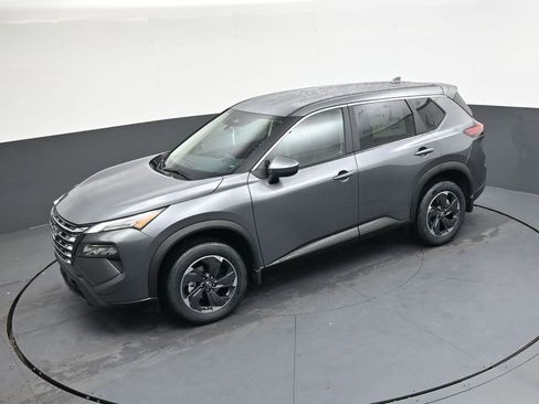 Certified 2026 Nissan Rogue SV w/ Cold Weather Package FWD image 35
