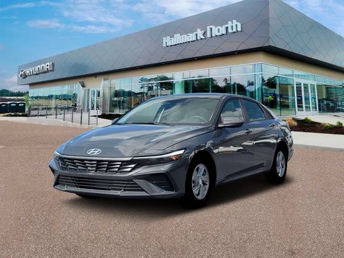 New 2026 Hyundai Elantra SE FWD image 1