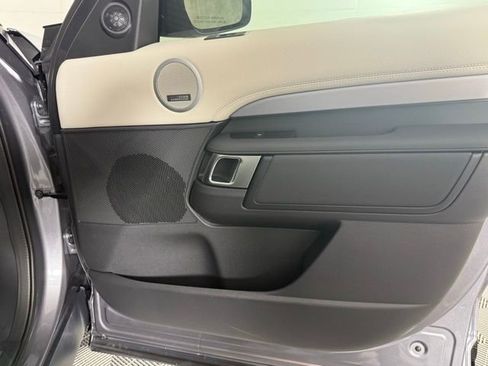 New 2026 Land Rover Discovery Limited Edition image 38