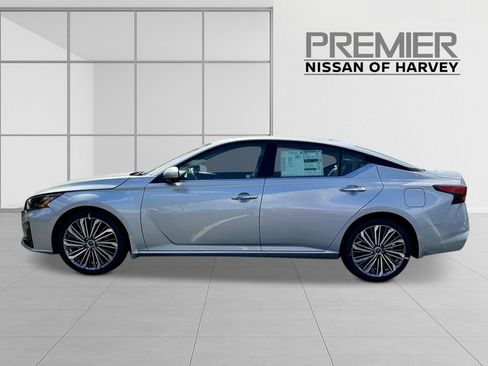 New 2025 Nissan Altima 2.5 SL FWD image 2