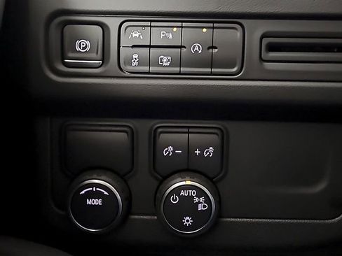 Used 2024 Chevrolet Tahoe RST w/ Luxury Package RWD image 27