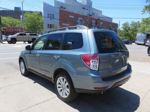 Used 2012 Subaru Forester 2.5X Limited AWD/4WD image 5