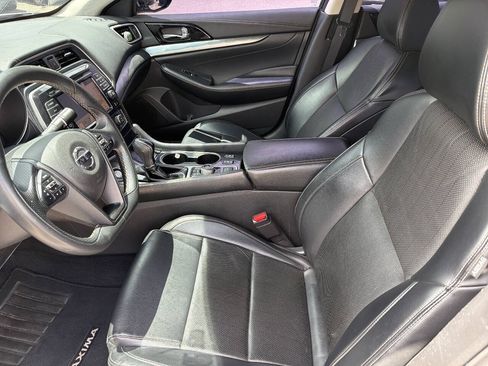 Used 2021 Nissan Maxima 3.5 SV w/ Floor Mat Group FWD image 10