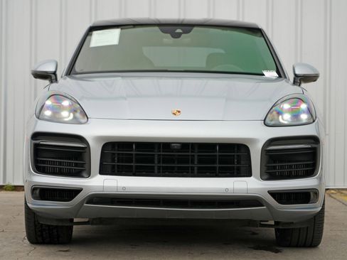Used 2021 Porsche Cayenne GTS w/ Lightweight Sport Package image 7