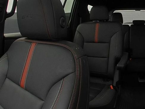 Used 2024 Chevrolet Traverse RS image 34