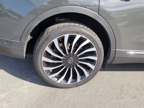 Certified 2022 Lincoln Nautilus Black Label image 5