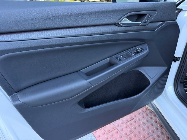 Certified 2024 Volkswagen GTI SE FWD image 9