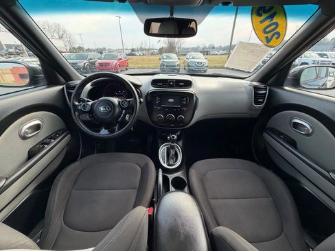 Used 2019 Kia Soul FWD image 13