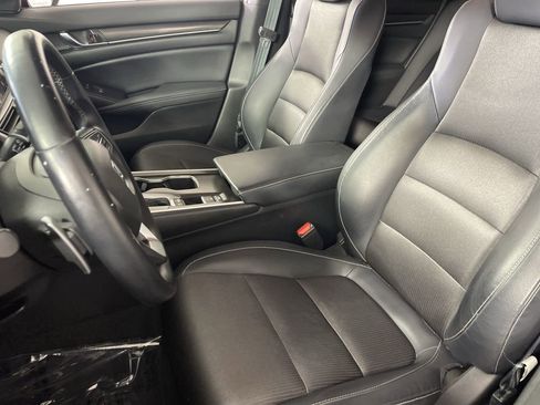 Used 2018 Honda Accord Sport image 21