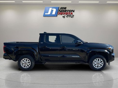 New 2026 Toyota Tacoma SR5 image 4