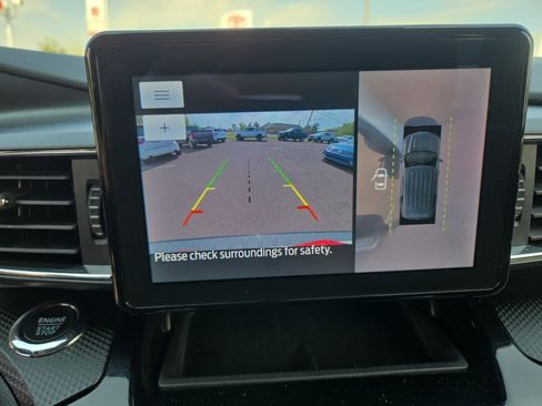 Used 2023 Ford Explorer ST-Line w/ Class IV Trailer Tow Package AWD/4WD image 25