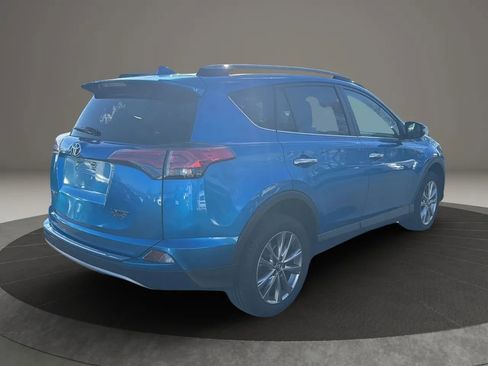 Used 2018 Toyota RAV4 Limited image 6