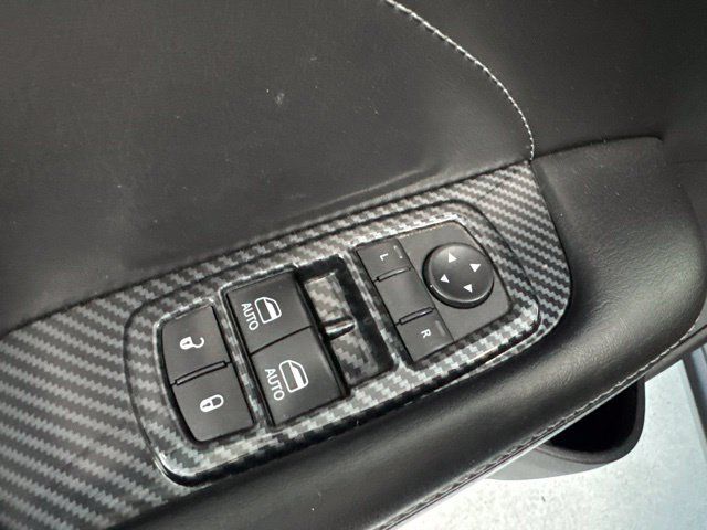 Used 2019 Dodge Challenger R/T Scat Pack RWD image 19