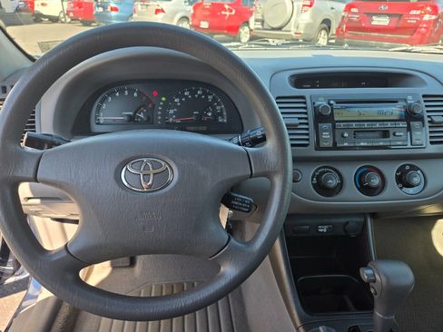 Used 2002 Toyota Camry LE image 16