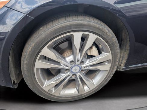 Used 2017 Mercedes-Benz C 300 4MATIC Sedan image 39