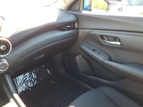 Used 2025 Nissan Sentra SV FWD image 27