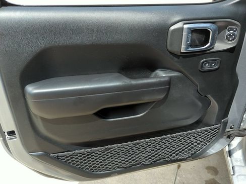 Used 2021 Jeep Wrangler Unlimited Sport AWD/4WD image 19