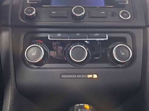 Used 2012 Volkswagen Golf TDI image 27