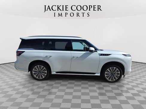 Used 2025 INFINITI QX80 Sensory AWD/4WD image 4