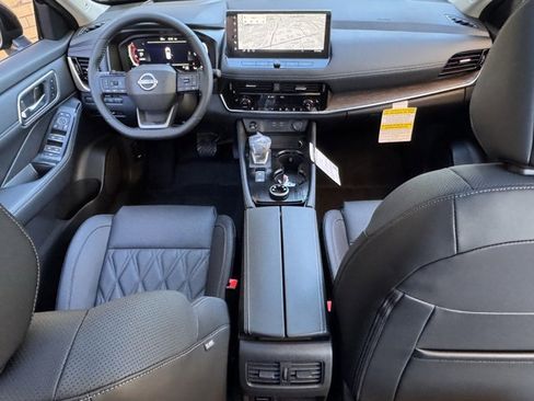 New 2026 Nissan Rogue Platinum w/ Platinum Premium Package image 16