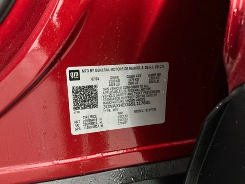 Used 2025 Chevrolet Equinox LT w/ Convenience Package II FWD image 32