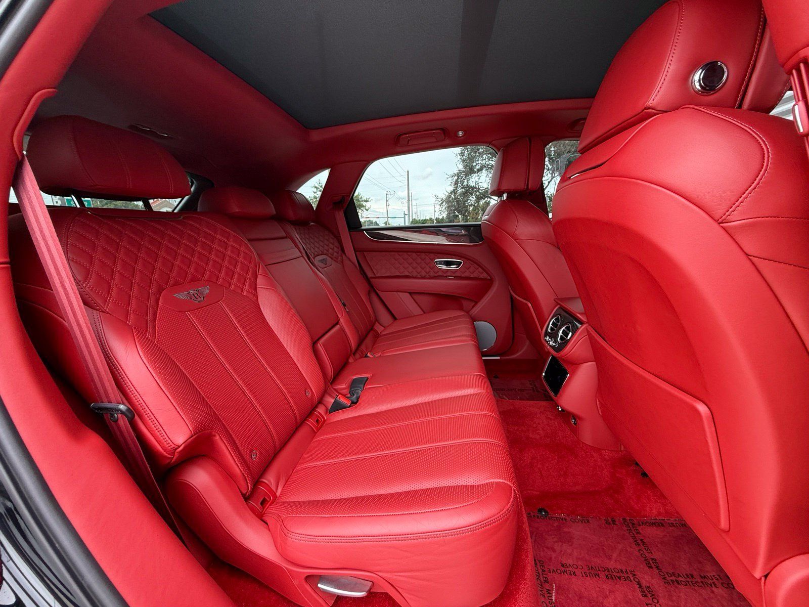 Used 2021 Bentley Bentayga AWD/4WD image 41