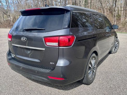 Used 2015 Kia Sedona SX FWD image 9