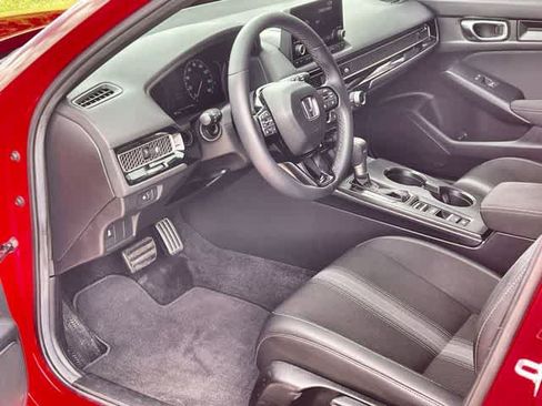 Used 2025 Honda Civic Sport image 3