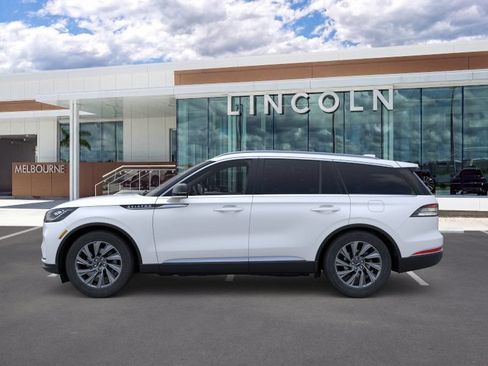 New 2026 Lincoln Aviator 2WD image 3