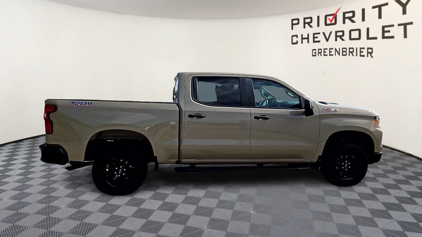 Used 2022 Chevrolet Silverado 1500 Custom Trail Boss AWD/4WD image 9
