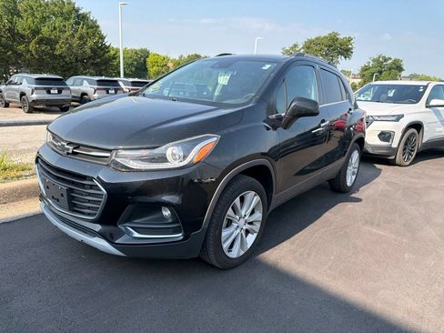 Used 2020 Chevrolet Trax Premier AWD/4WD image 3