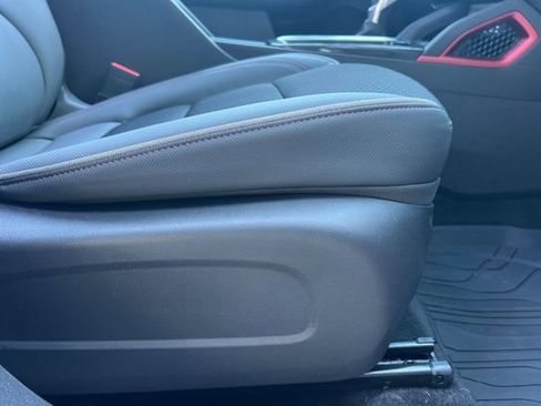 Used 2023 Chevrolet TrailBlazer RS w/ Sun and Liftgate Package image 22