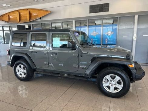 Used 2019 Jeep Wrangler Unlimited Sport S AWD/4WD image 4